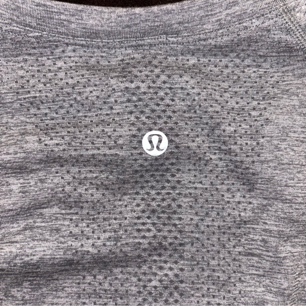 Lululemon Gray Swiftly Tech Long Sleeve Women’s Size 6 Shirt 2.0 Hip Length - Picture 4 of 7